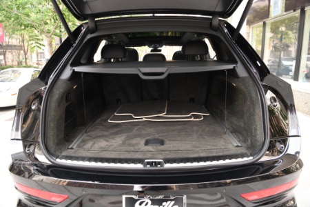 Used 2021 Bentley Bentayga V8 | Chicago, IL