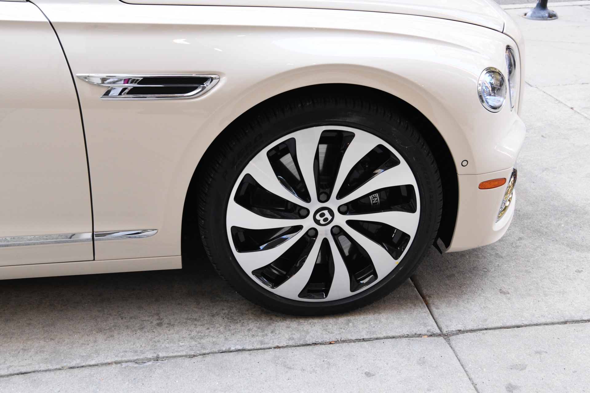 Used 2021 Bentley Flying Spur V8 | St. Petersburg, FL