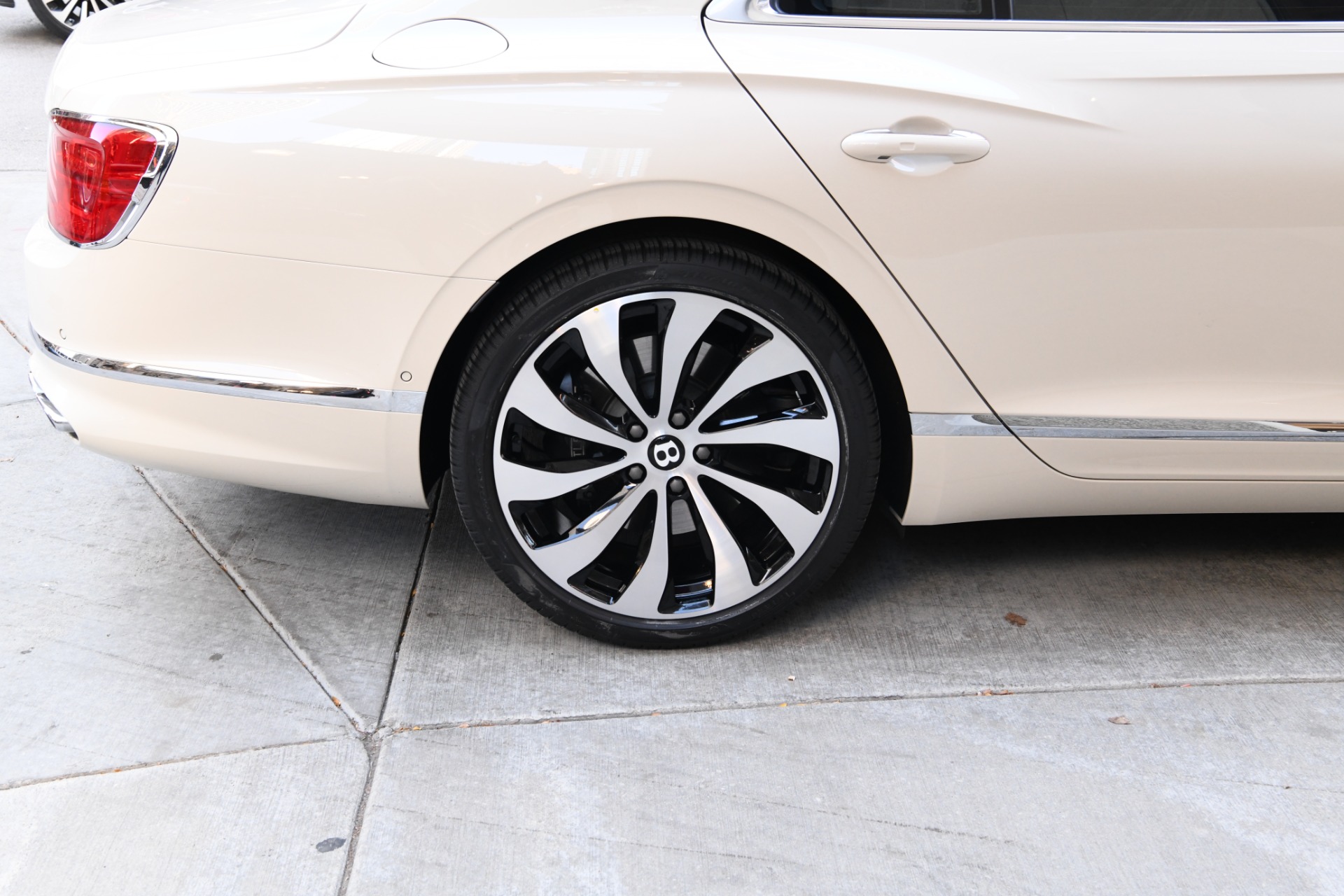 Used 2021 Bentley Flying Spur V8 | St. Petersburg, FL