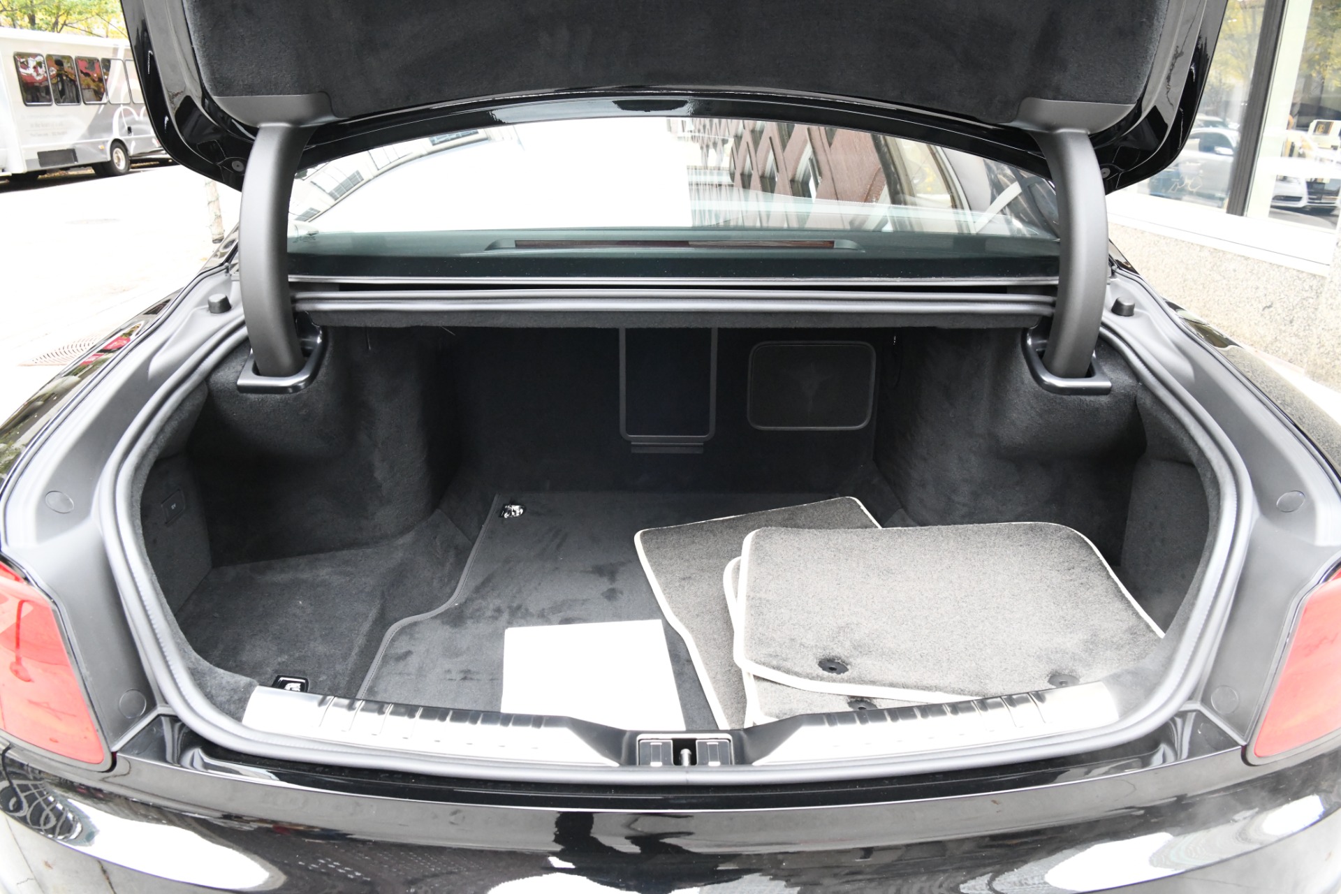 Used 2022 Bentley Flying Spur V8 | St. Petersburg, FL