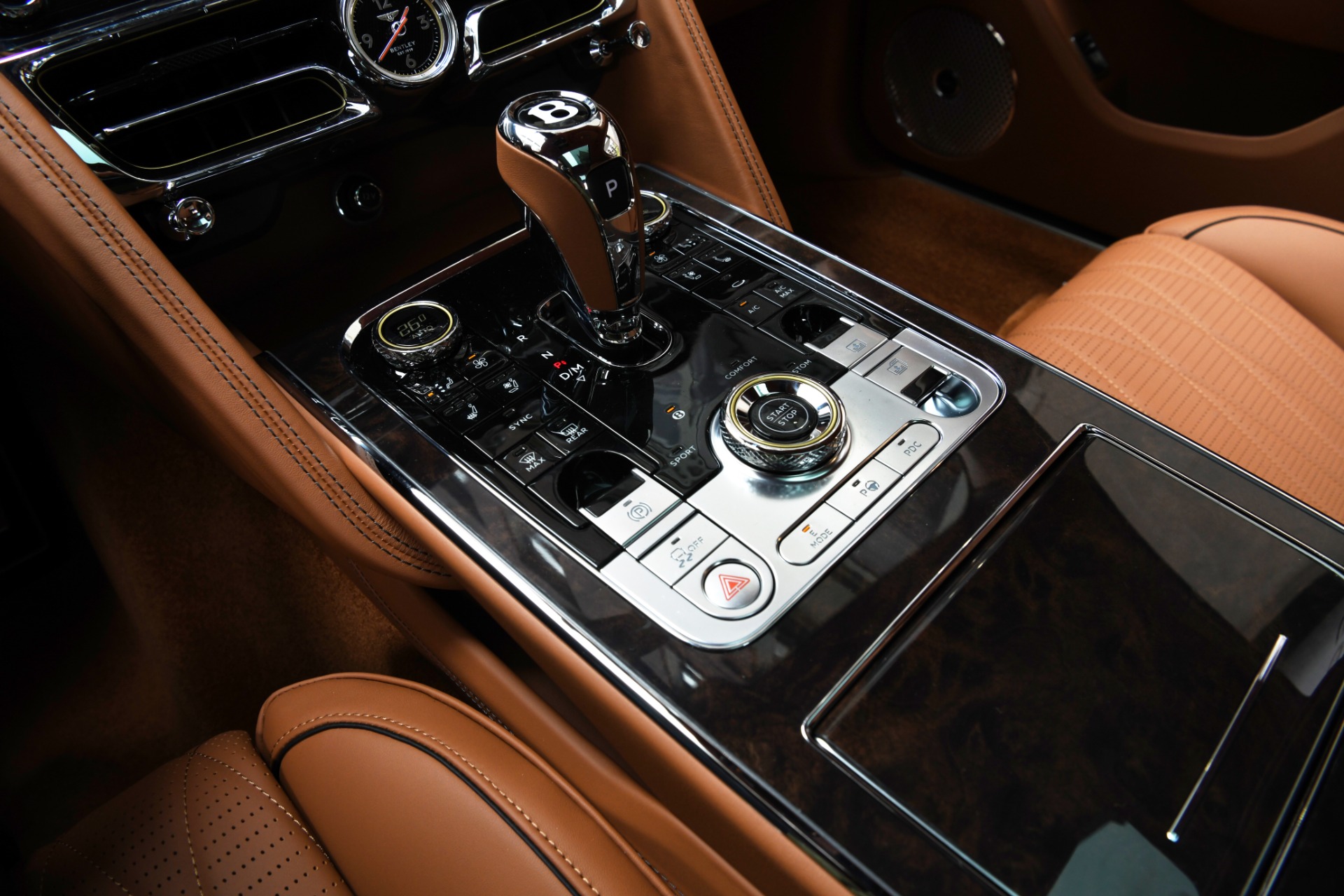 New 2022 Bentley Flying Spur Hybrid | St. Petersburg, FL