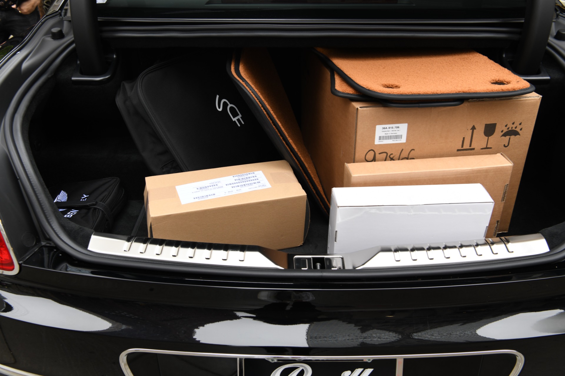 New 2022 Bentley Flying Spur Hybrid | St. Petersburg, FL