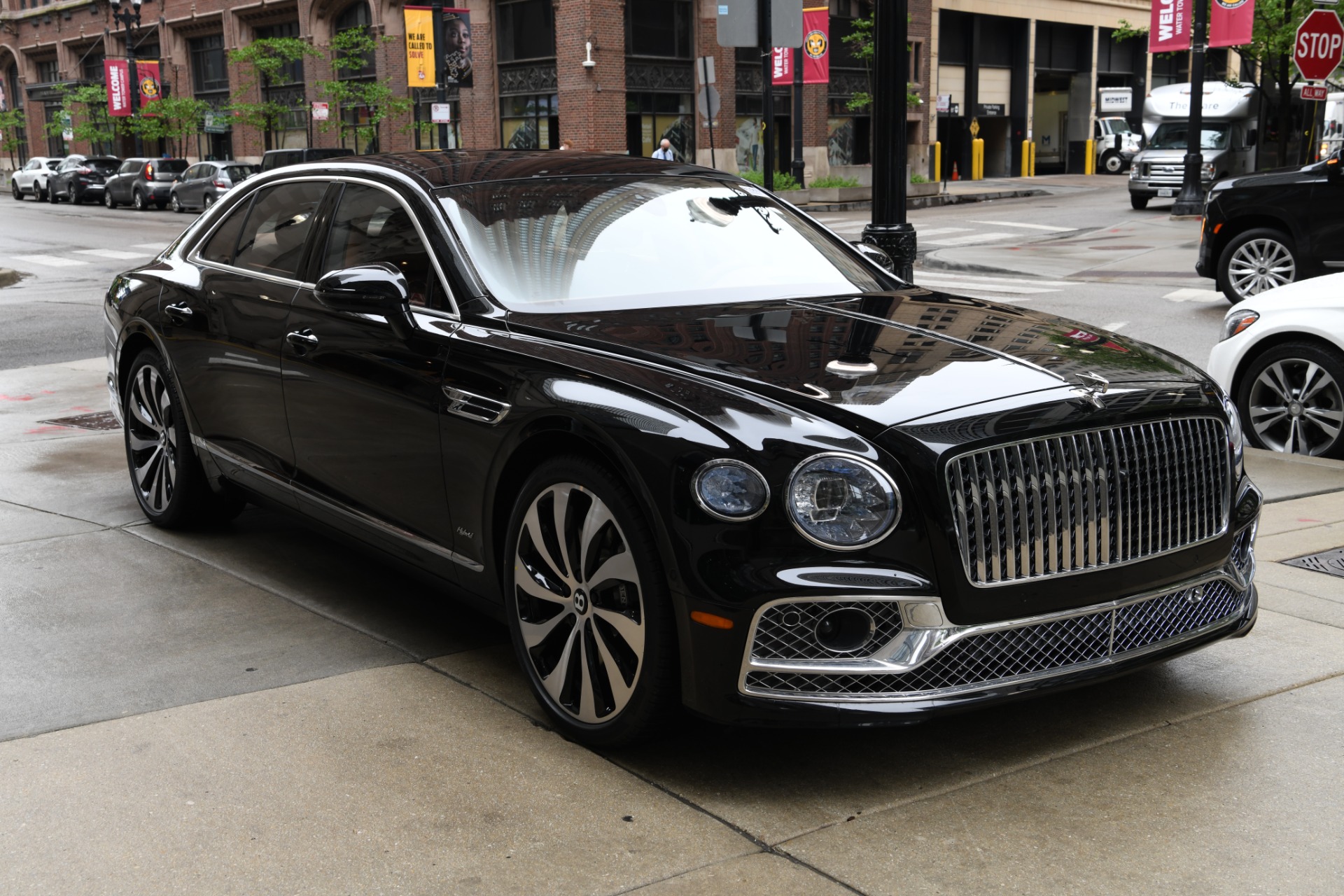 New 2022 Bentley Flying Spur Hybrid | St. Petersburg, FL